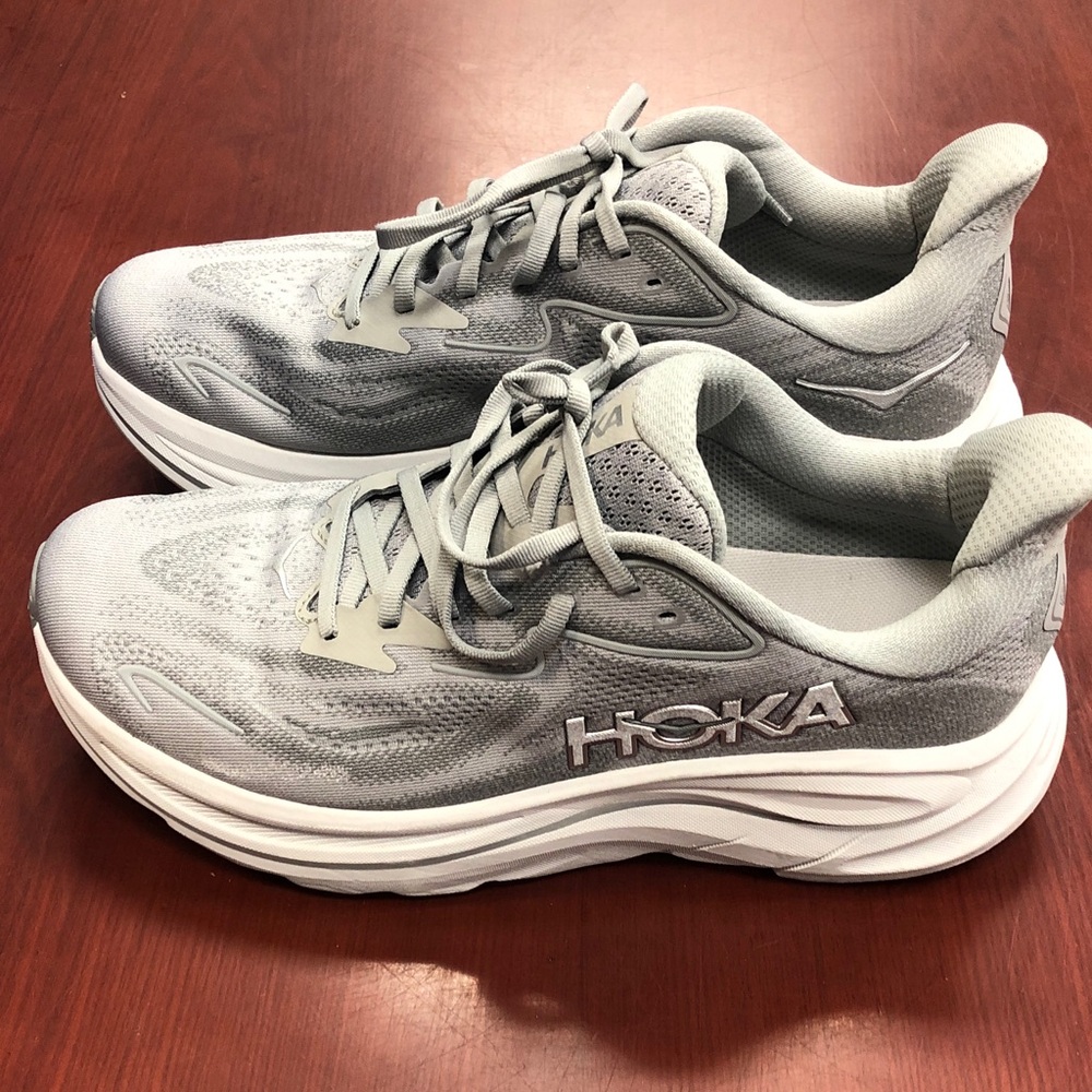 Hoka Clifton 10 Gray Running Shoes Sz 10.5B